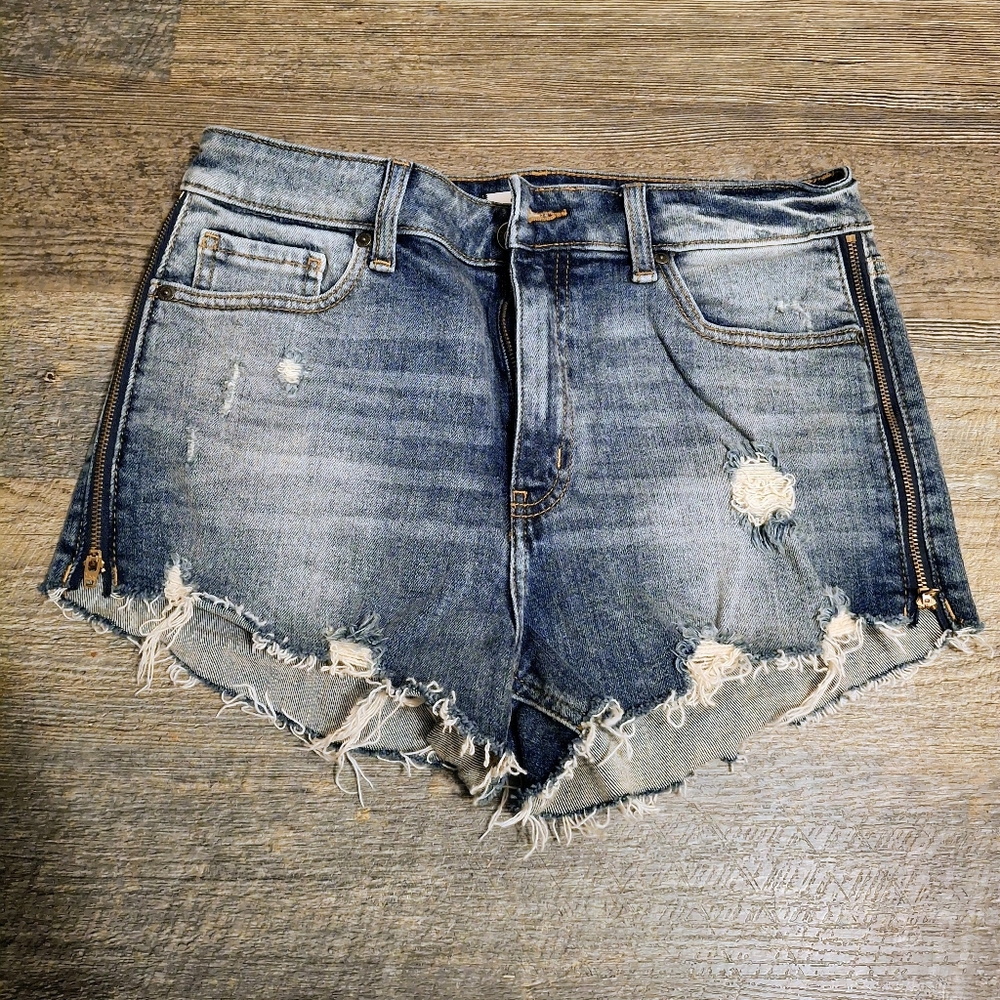 Eunina Blue Distressed Jean ShortsE Size Med